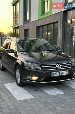 Універсал Volkswagen Passat 2013 в Вараші