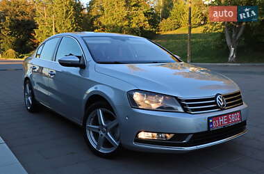 Седан Volkswagen Passat 2010 в Кременчуці