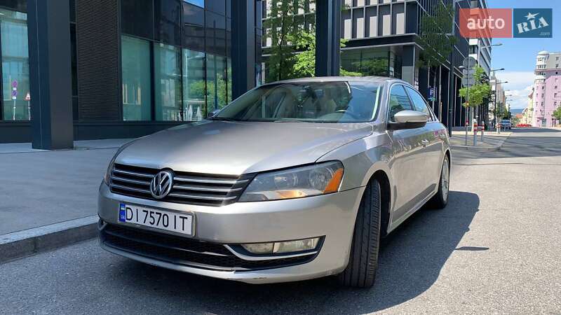Седан Volkswagen Passat 2014 в Києві фото 3 Седан Volkswagen Passat 2014 в Києві