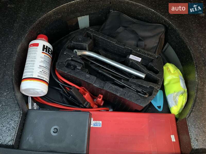 Седан Volkswagen Passat 2014 в Києві фото 28 Седан Volkswagen Passat 2014 в Києві