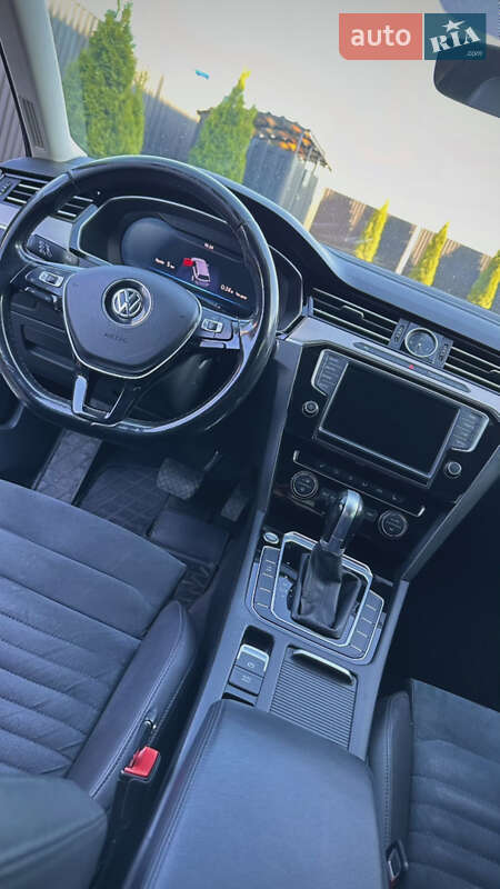 Универсал Volkswagen Passat 2016 в Киеве фото 7 Универсал Volkswagen Passat 2016 в Киеве