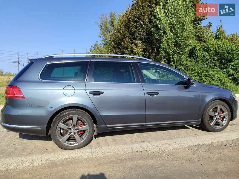Универсал Volkswagen Passat 2013 в Ровно