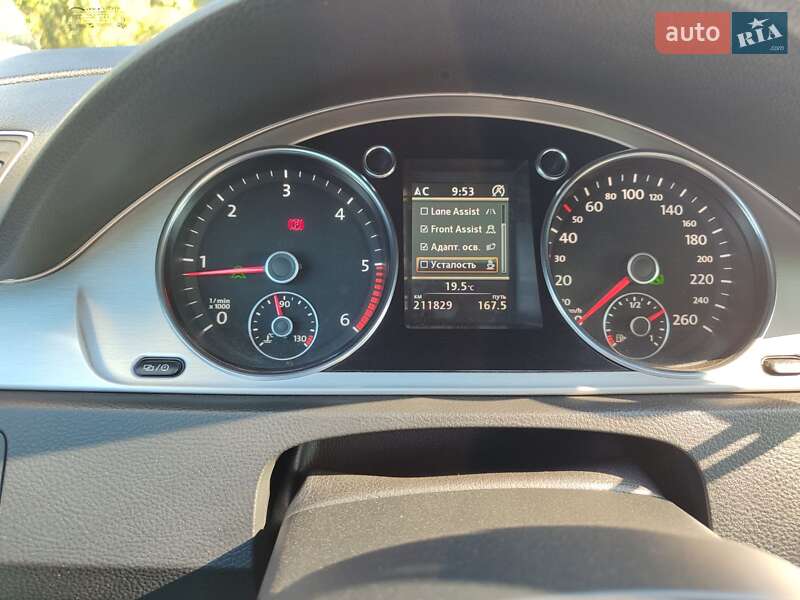 Универсал Volkswagen Passat 2013 в Ровно