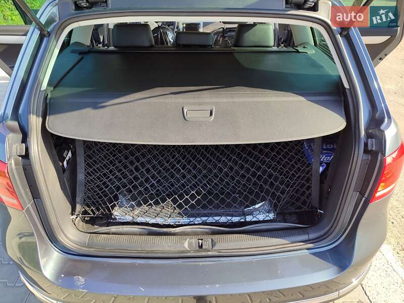 Универсал Volkswagen Passat 2013 в Ровно