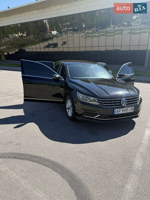 Седан Volkswagen Passat 2015 в Одесі