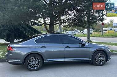 Седан Volkswagen Passat 2017 в 