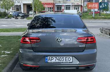 Седан Volkswagen Passat 2017 в 