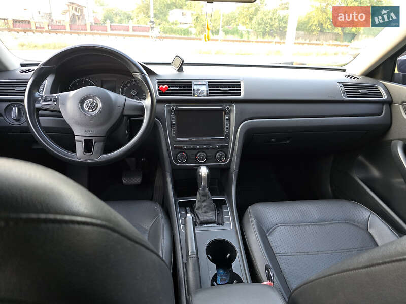 Седан Volkswagen Passat 2015 в Киеве