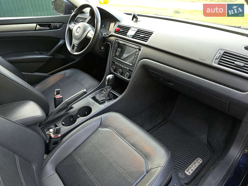 Седан Volkswagen Passat 2015 в Киеве
