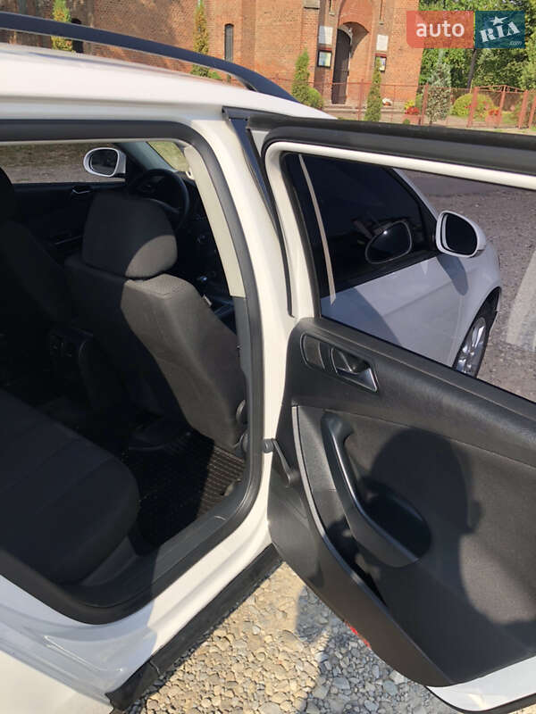 Универсал Volkswagen Passat 2010 в Ивано-Франковске