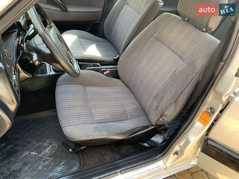 Седан Volkswagen Passat 1991 в Тернополе