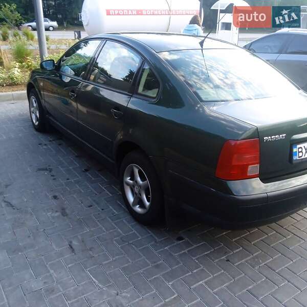 Седан Volkswagen Passat 1996 в Каменец-Подольском