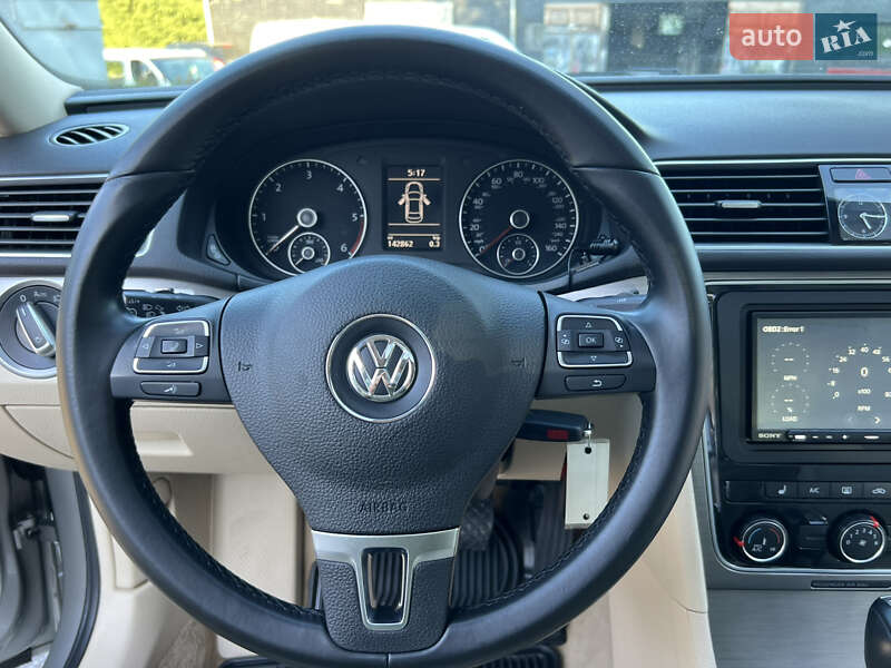 Седан Volkswagen Passat 2014 в Хмельницькому