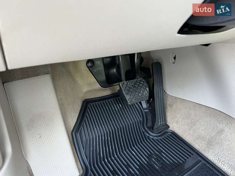 Седан Volkswagen Passat 2014 в Хмельницькому