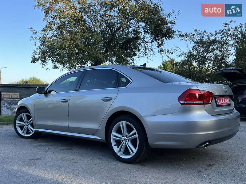 Седан Volkswagen Passat 2014 в Хмельницькому