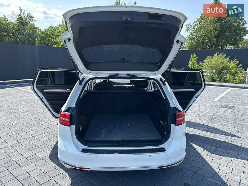 Універсал Volkswagen Passat 2017 в Львові
