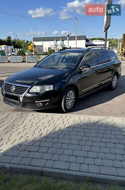 Універсал Volkswagen Passat 2009 в Моршині