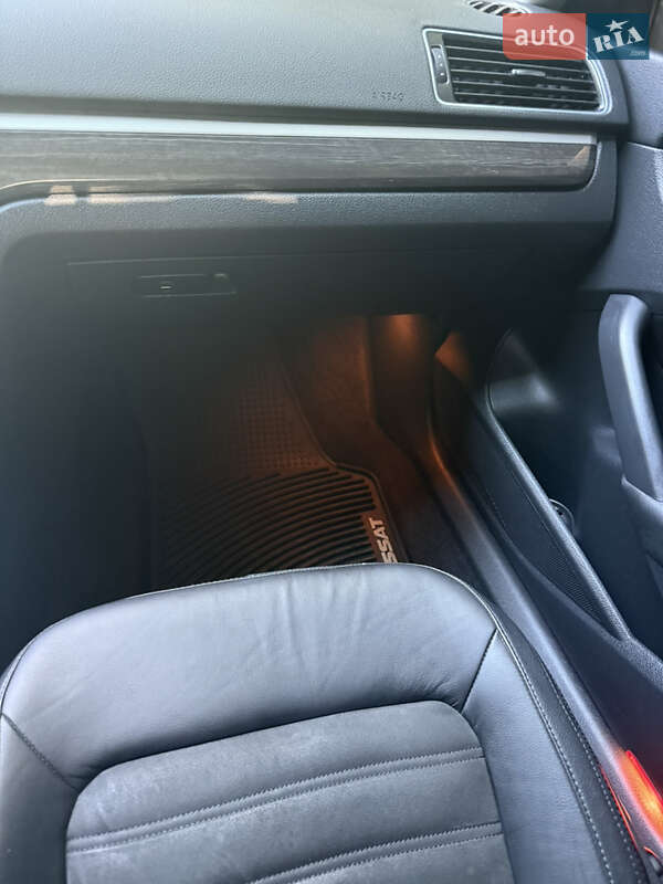 Седан Volkswagen Passat 2013 в Днепре