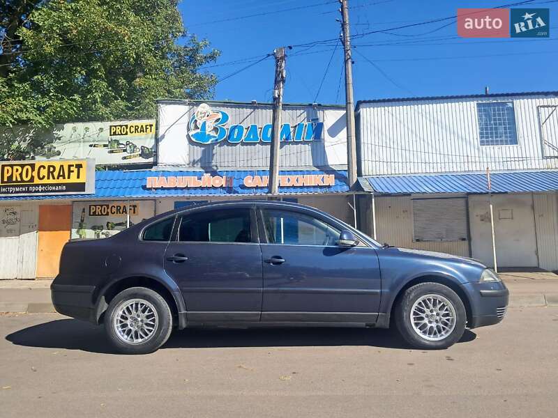 Седан Volkswagen Passat 2004 в Фастове