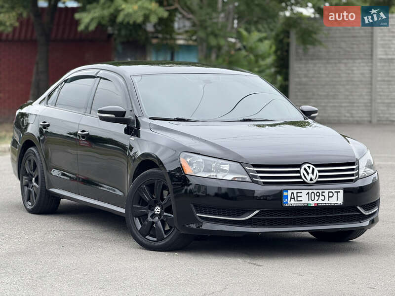 Седан Volkswagen Passat 2014 в Днепре