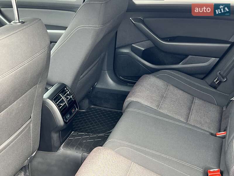 Седан Volkswagen Passat 2017 в Львові