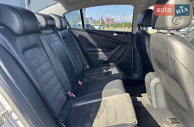 Седан Volkswagen Passat 2005 в 