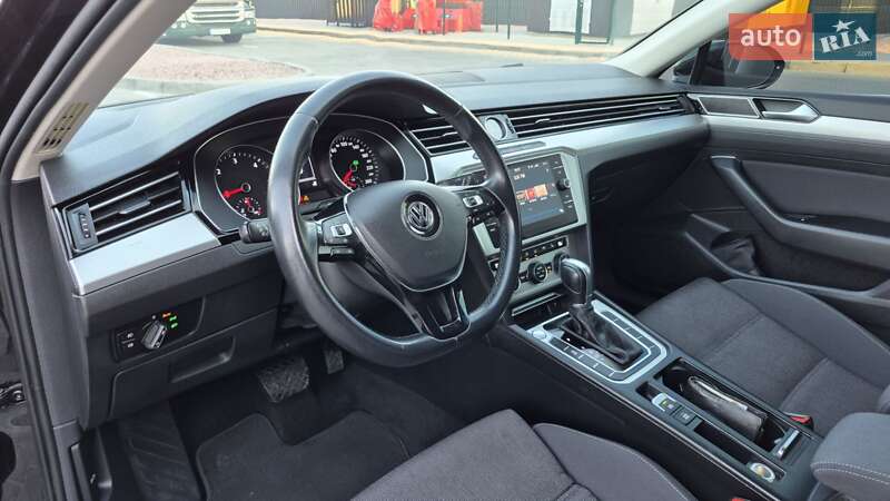 Универсал Volkswagen Passat 2019 в Одессе фото 18 Универсал Volkswagen Passat 2019 в Одессе