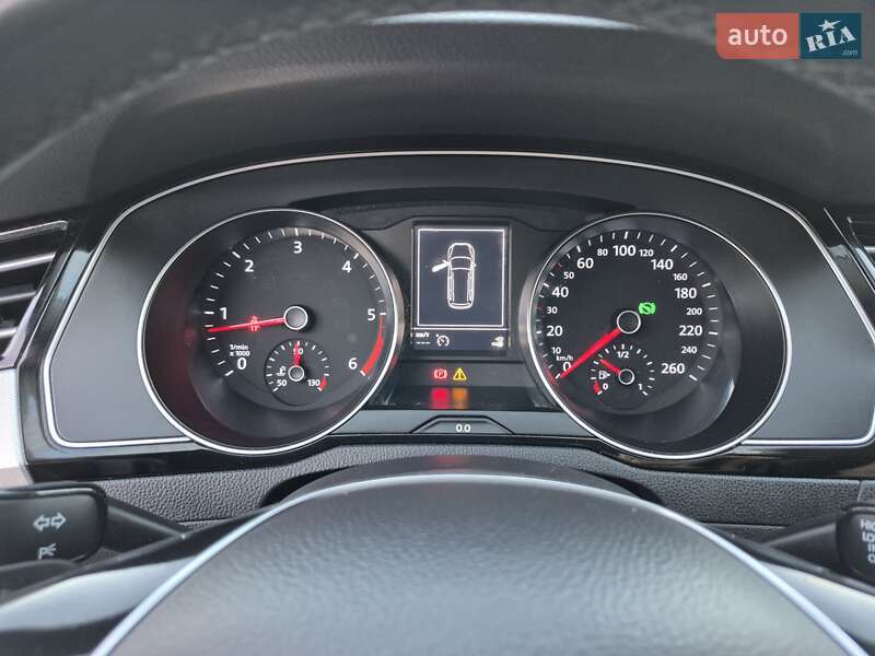 Универсал Volkswagen Passat 2019 в Одессе фото 28 Универсал Volkswagen Passat 2019 в Одессе