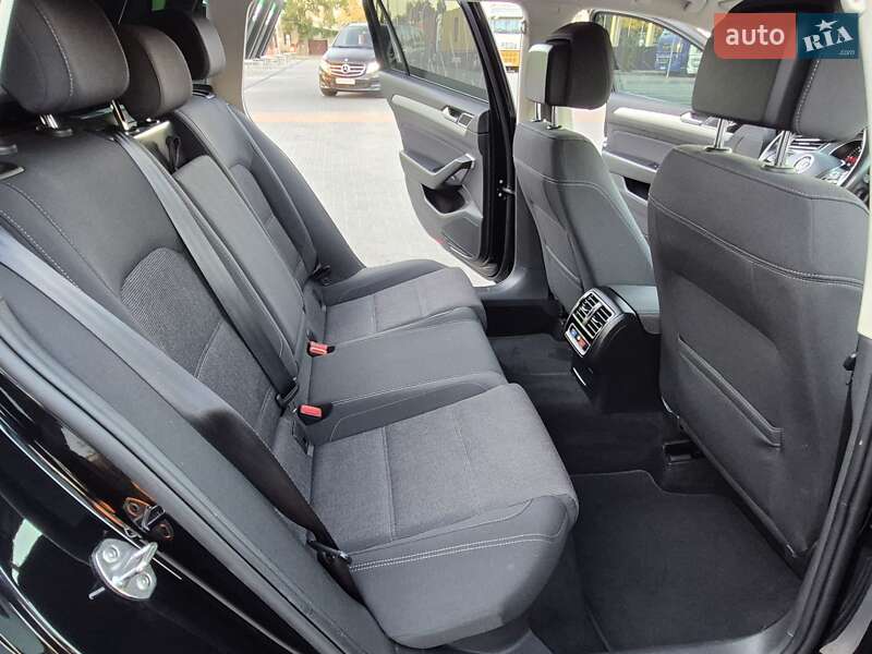 Универсал Volkswagen Passat 2019 в Одессе фото 122 Универсал Volkswagen Passat 2019 в Одессе