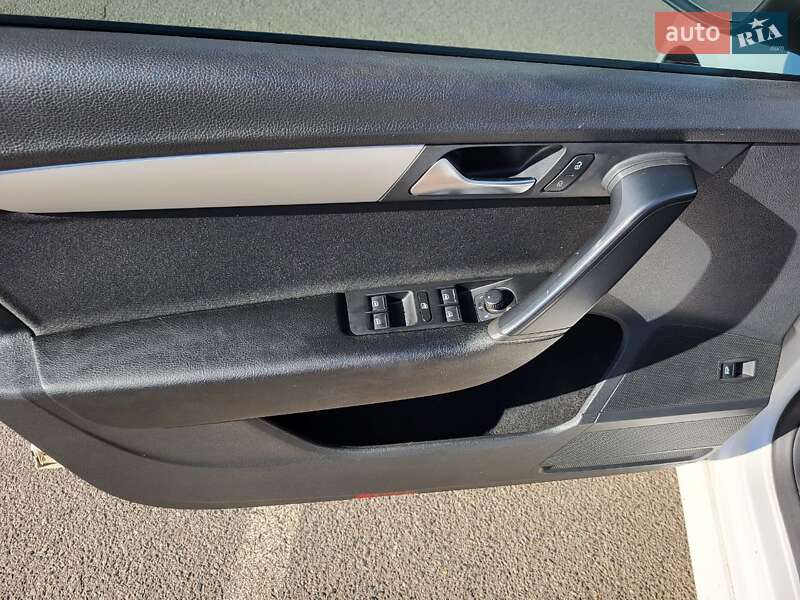 Универсал Volkswagen Passat 2013 в Кривом Роге