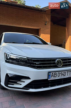 Седан Volkswagen Passat 2016 в Виннице
