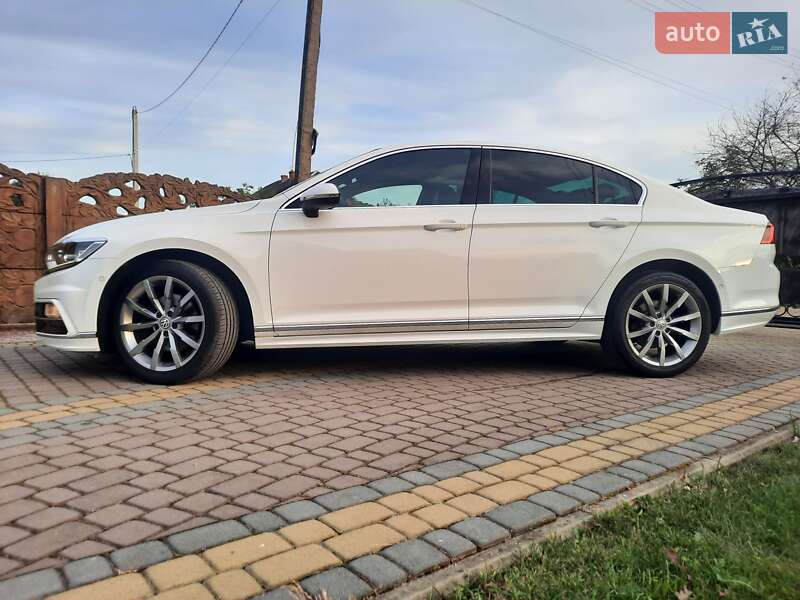 Седан Volkswagen Passat 2018 в Стрые