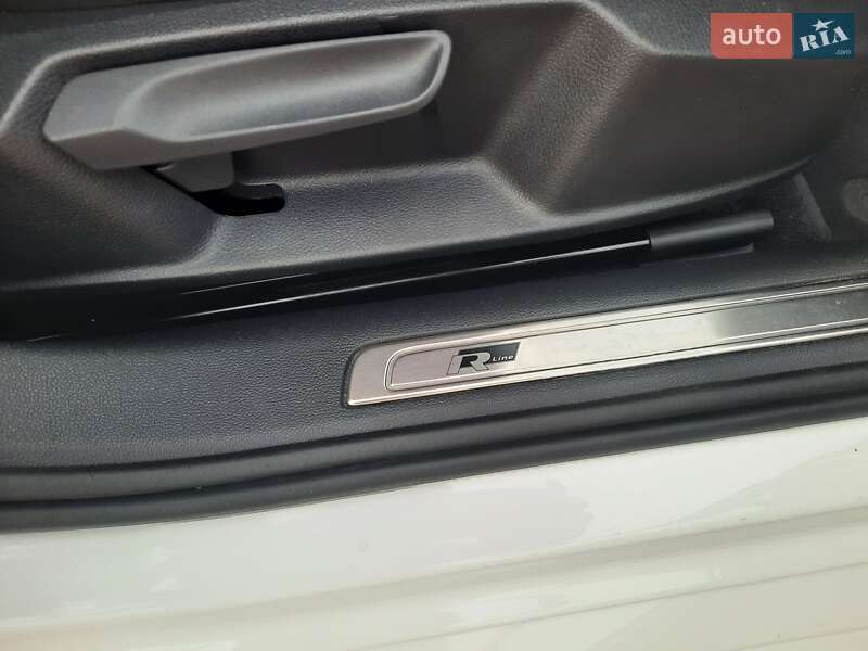 Седан Volkswagen Passat 2018 в Стрые