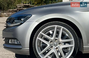 Седан Volkswagen Passat 2017 в 