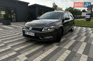 Универсал Volkswagen Passat 2013 в Львове