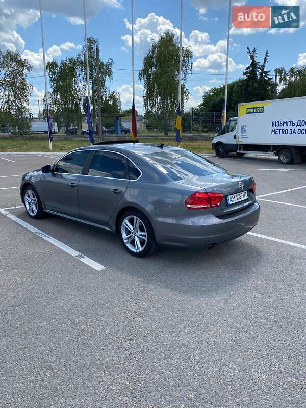 Седан Volkswagen Passat 2014 в Киеве