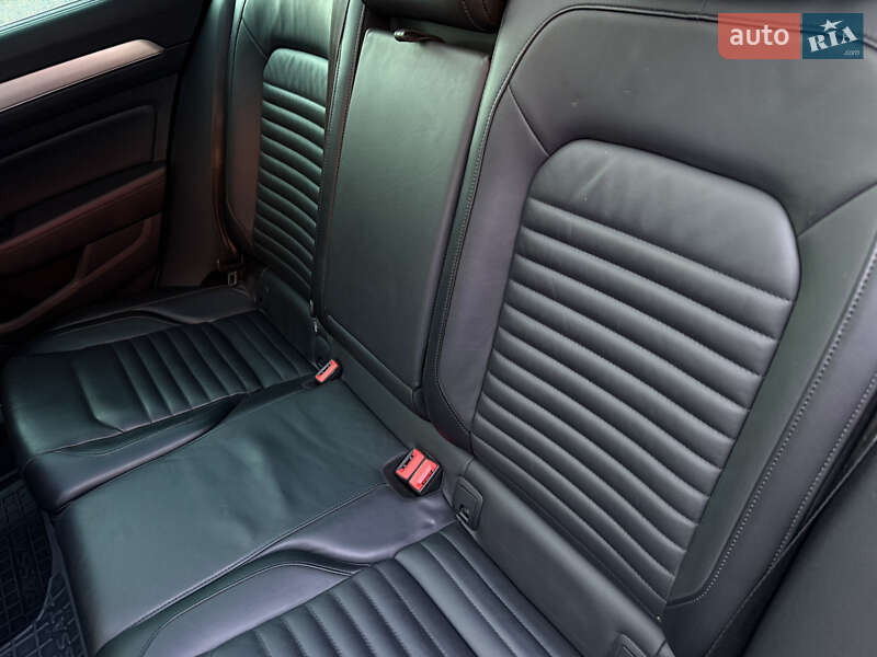 Универсал Volkswagen Passat 2018 в Стрые