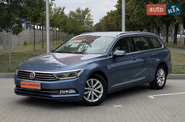 Універсал Volkswagen Passat 2014 в Дніпрі