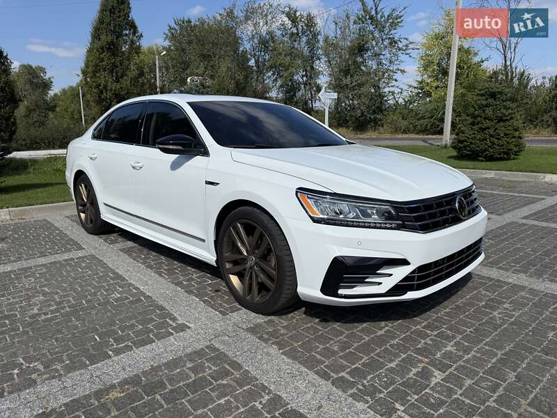 Седан Volkswagen Passat 2019 в Пирятине