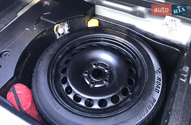 Седан Volkswagen Passat 2006 в  фото 12 Седан Volkswagen Passat 2006 в