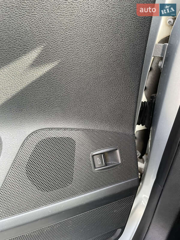 Седан Volkswagen Passat 2012 в Ужгороді