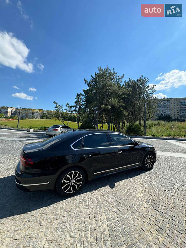 Седан Volkswagen Passat 2017 в Киеве