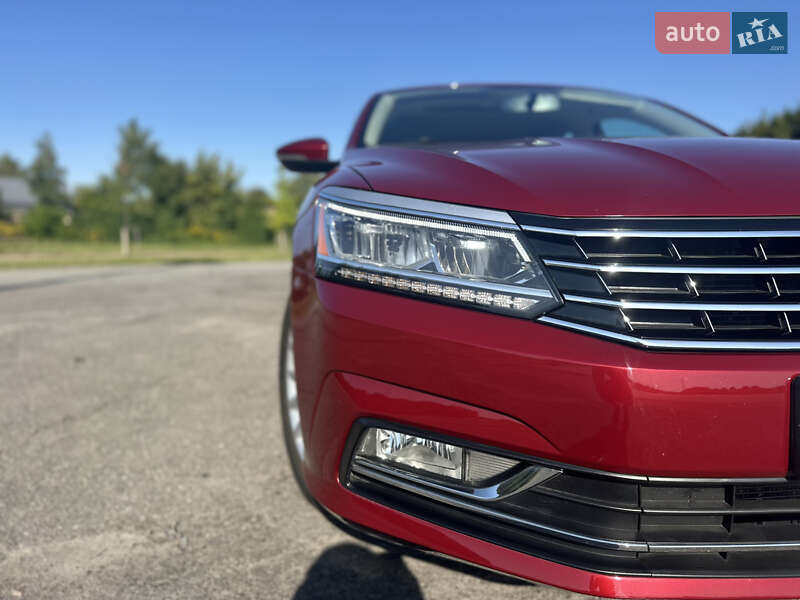 Седан Volkswagen Passat 2017 в Львове