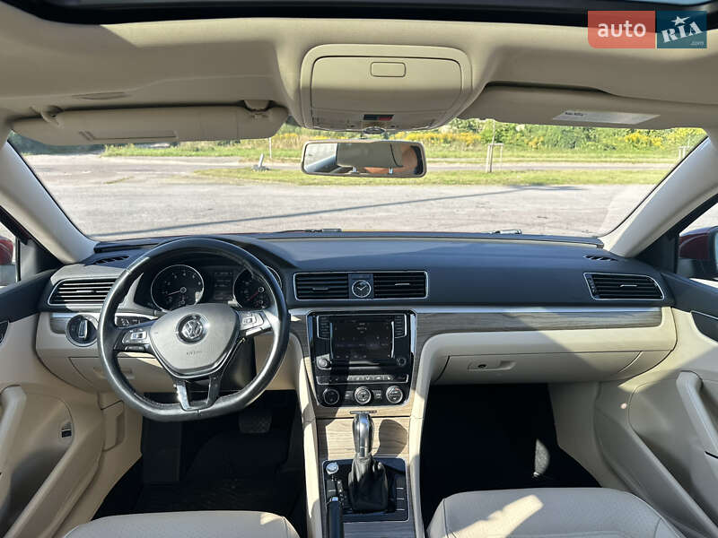 Седан Volkswagen Passat 2017 в Львове