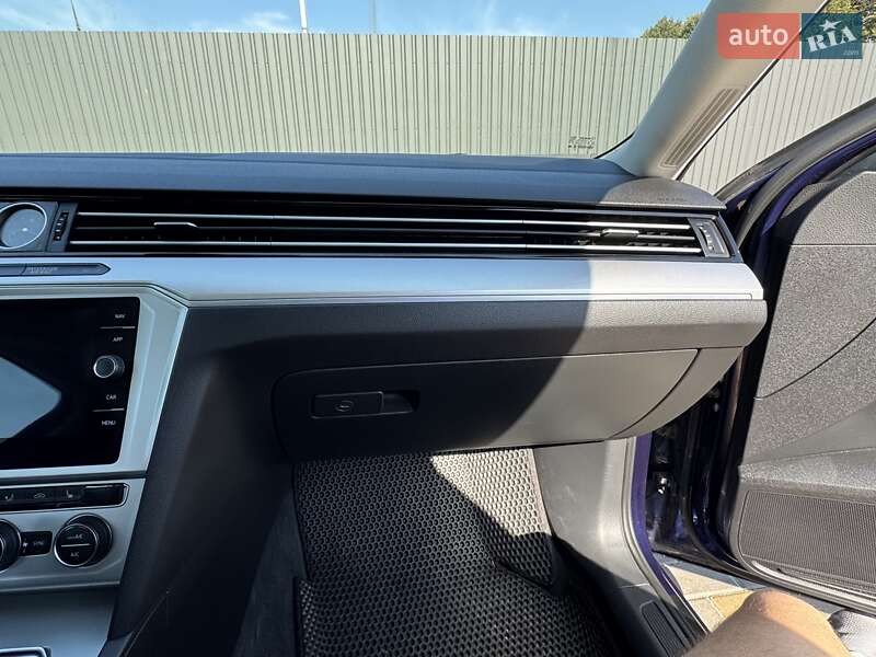 Универсал Volkswagen Passat 2018 в Виннице