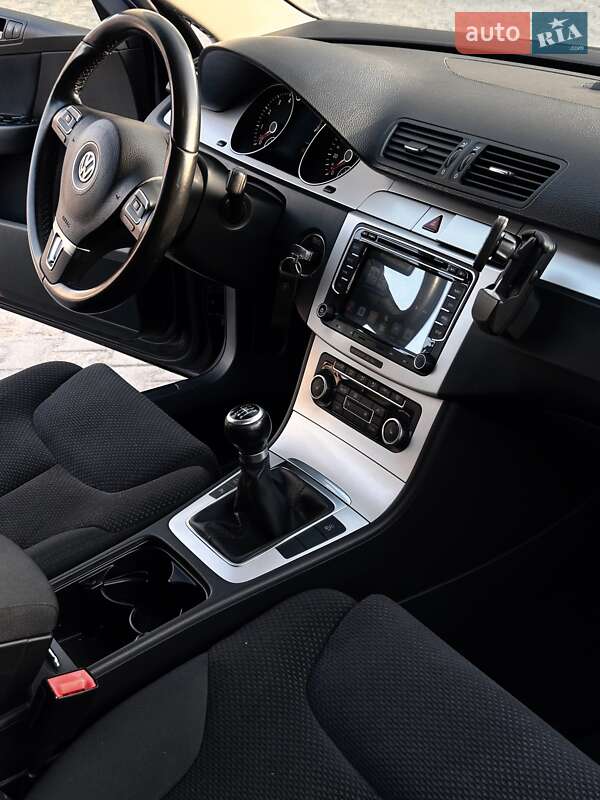 Универсал Volkswagen Passat 2010 в Черновцах