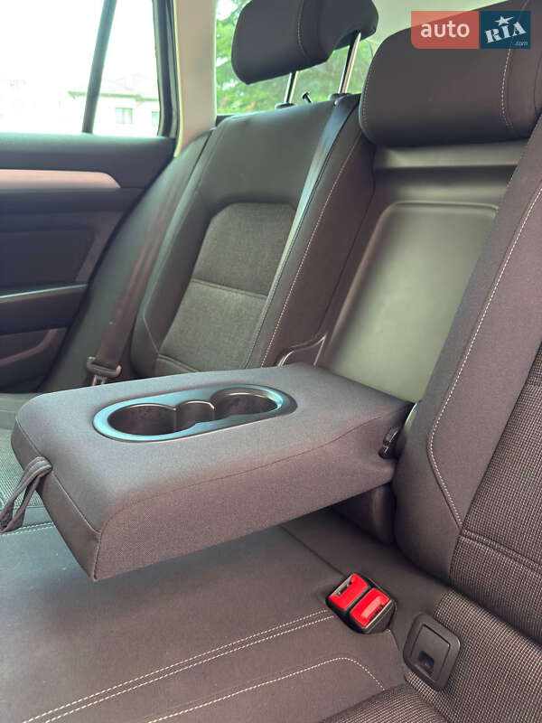 Универсал Volkswagen Passat 2018 в Николаеве фото 18 Универсал Volkswagen Passat 2018 в Николаеве