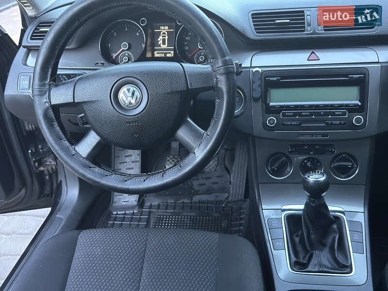 Универсал Volkswagen Passat 2009 в Хмельницком