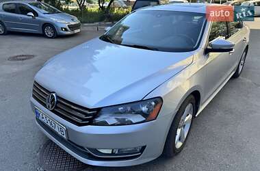Седан Volkswagen Passat 2013 в Киеве