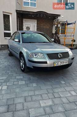 Седан Volkswagen Passat 2001 в Чернівцях